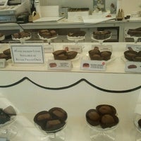 Photo taken at See&amp;#39;s Candies by Moji B. on 8/24/2011