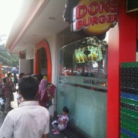 Photo taken at Dons Burger by Dody A. on 10/16/2011