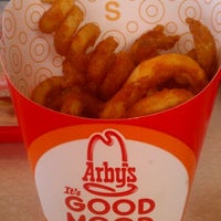 Photo taken at Arby&amp;#39;s by Cary W. on 10/15/2011