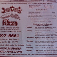 รูปภาพถ่ายที่ Jotos Pizza Seminole โดย Vincent F. เมื่อ 4/9/2012
