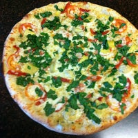 Foto diambil di EPIC Pizza &amp;amp; Subs oleh Josh M. pada 6/6/2012