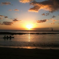 Foto tirada no(a) Paradise Cove Luau por Emily W. em 11/23/2011