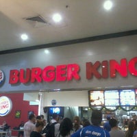 Photo taken at Burger King by Ricardo C. on 11/29/2011