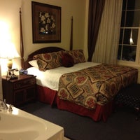 Das Foto wurde bei Hotel at Old Town von Michelle R. am 5/5/2012 aufgenommen