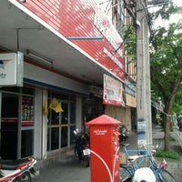 Photo taken at Bangkok Yai Post Office by Jame B. on 9/2/2011
