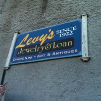 Das Foto wurde bei Levy&#39;s Fine Jewelry von Parzival am 1/28/2012 aufgenommen