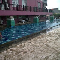 Photo taken at Swimming Pool Casablanca Mansion by heri h. on 1/3/2012