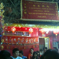 Photo taken at Klenteng Kiu Thian Hian NG by Dominicus W. on 1/22/2012