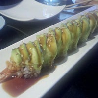 6/23/2012 tarihinde Lisa S.ziyaretçi tarafından SAI Sushi'de çekilen fotoğraf