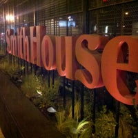 Photo prise au SmithHouse - BBQ, Burgers, Brews par ES J. le1/19/2012
