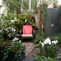 3/25/2012 tarihinde Delfee F.ziyaretçi tarafından Villa Madame'de çekilen fotoğraf