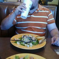 Photo taken at Zaxby&amp;#39;s Chicken Fingers &amp;amp; Buffalo Wings by Cora S. on 4/7/2012
