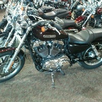 Das Foto wurde bei High Country Harley-Davidson von Karen K. am 3/31/2012 aufgenommen