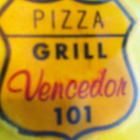 Photo taken at Pizza Grill Vencedor 101 by Camila A. on 1/26/2011