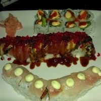 Foto tomada en Watanabe Sushi &amp;amp; Asian Cuisine  por Tiffany C. el 8/7/2011