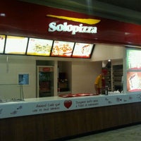 รูปภาพถ่ายที่ Solopizza โดย Aroldo S. เมื่อ 6/9/2011
