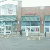 Photo taken at Walgreens by Efrain C. on 4/29/2012