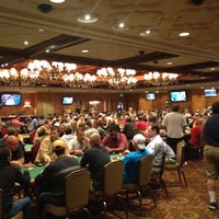 Foto tomada en Turning Stone Poker Room  por Braheem K. el 7/14/2012