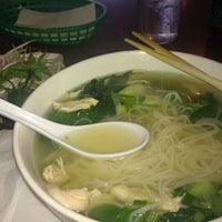 Foto tomada en Pho Van Vietnamese Cuisine  por Dawn K. el 8/22/2012