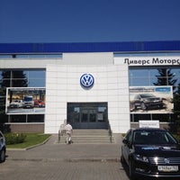 Photo taken at Volkswagen Диверс Моторс Самара by Luidmila B. on 7/6/2012