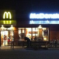 Снимок сделан в McDonald&amp;#39;s пользователем Dj D. 3/3/2012