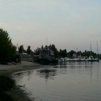 Photo taken at Пляж біля  Oriyana Yacht Club by Игорь Д. on 8/3/2012