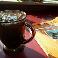 3/29/2012にBrandonがThe Golden Roast Coffee Roastersで撮った写真