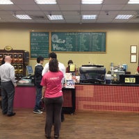 3/19/2012 tarihinde Zafer A.ziyaretçi tarafından Café Bank'de çekilen fotoğraf