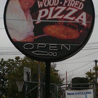 Photo taken at Nicky D&amp;#39;s Wood-Fired Pizza Silver Lake by Roy R. on 3/31/2012