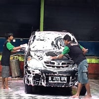 Photo taken at AXC Car Wash &amp;amp; Body Care by Hary B. on 7/21/2012
