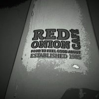 รูปภาพถ่ายที่ Red Onion Café โดย Brian M. เมื่อ 8/15/2012