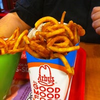 Photo taken at Arby&amp;#39;s by Gisela G. on 12/31/2011