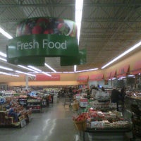 Foto tirada no(a) Walmart Supercentre por Linus J. em 12/29/2011