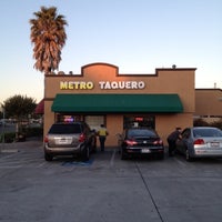 รูปภาพถ่ายที่ Metro Taquero โดย Ed S. เมื่อ 6/28/2012