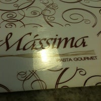 Photo taken at Mássima Pasta Gourmet by Cai A. on 8/15/2012
