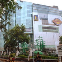 รูปภาพถ่ายที่ Palladium Mall โดย Fandra N. เมื่อ 4/24/2012