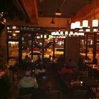 Photo prise au Sweet Caroline&amp;#39;s Restaurant &amp;amp; Bar par David G. le1/12/2012