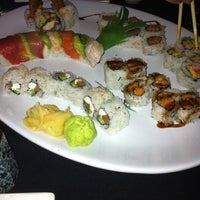 Photo taken at Enn Japanese Restaurant and Sushi Bar by David R. on 1/16/2011