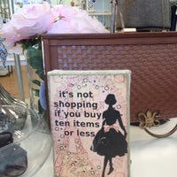 Foto diambil di Ibiss Boutique oleh Rosie K. pada 5/21/2012