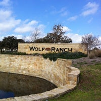 รูปภาพถ่ายที่ Wolf Ranch Town Center โดย Barbara O. เมื่อ 1/31/2012