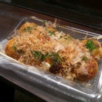 Photo taken at たこ焼き大ちゃん 亀有店 by overgo on 11/18/2011