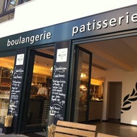 Photo taken at épi boulangerie &amp;amp; pâtisserie by Hasan S. on 10/3/2011