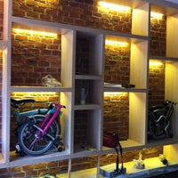 Photo taken at One Fine Day : Brompton Shop by phirakrit c. on 3/10/2012