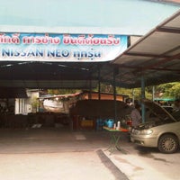 Photo taken at สุรศักดิ์การช่าง NEO by Voravit P. on 7/30/2011