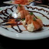 Photo taken at Panela Velha Sushi Bar by Hemanoel on 2/6/2012