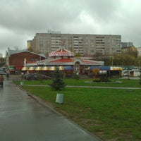 Photo taken at Вернисаж by Андрей Д. on 10/14/2011