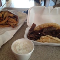 Photo taken at Beef &amp;amp; Burger by Leslie M. on 7/6/2012
