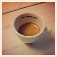รูปภาพถ่ายที่ Koffiebranderij Fascino Coffee โดย Lieke H. เมื่อ 6/5/2012