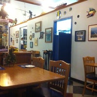 Foto tirada no(a) Crab Cakes Restaurant por Nick B. em 12/21/2011