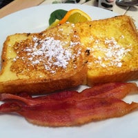 Foto tomada en Miller Tree Inn Bed &amp; Breakfast  por Hope el 1/23/2012